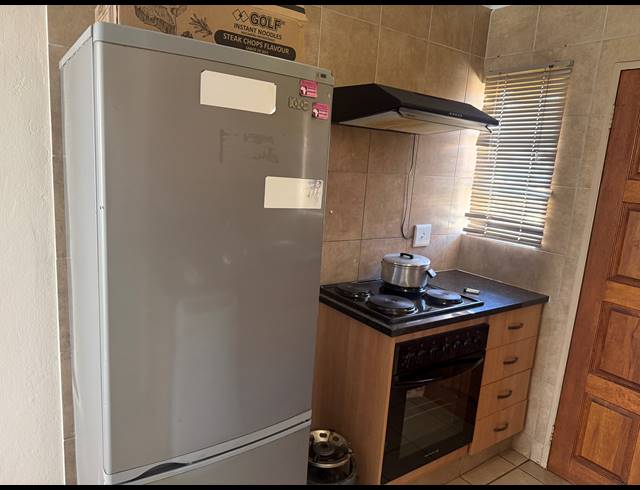2 BEDROOM HOUSE FOR SALE IN THATCH HILL ESTATE
